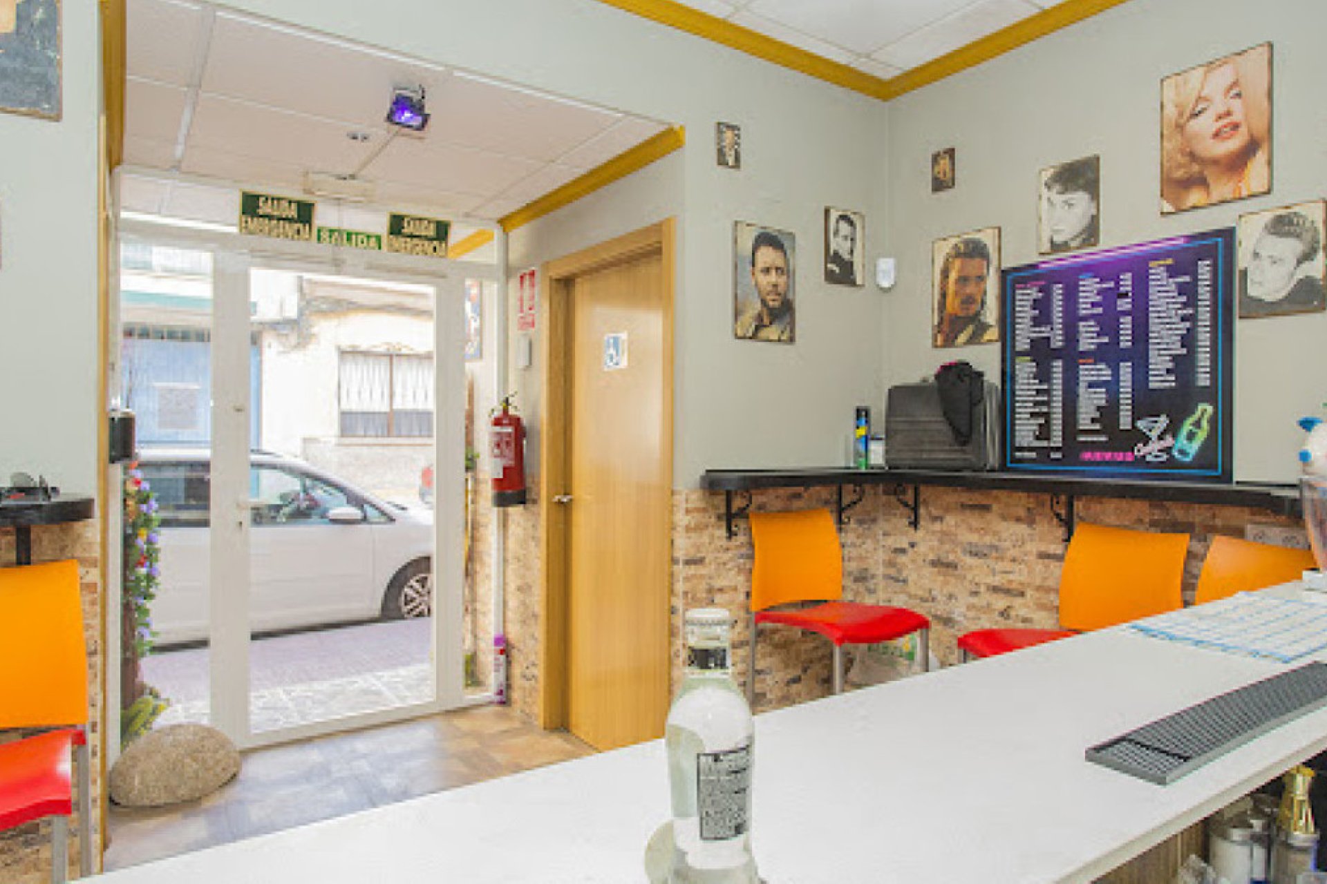 Használt ingatlanok - Commercial property -
Torrevieja - Torrevieja Centro