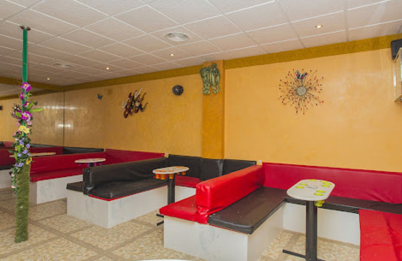 Használt ingatlanok - Commercial property -
Torrevieja - Torrevieja Centro