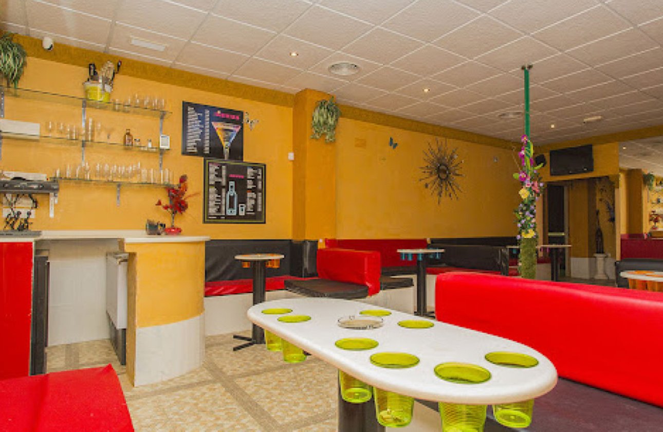 Használt ingatlanok - Commercial property -
Torrevieja - Torrevieja Centro