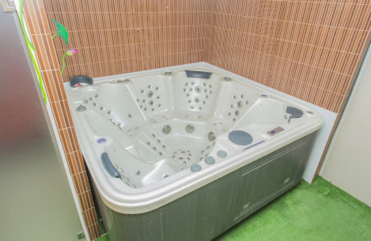 Használt ingatlanok - Commercial property -
Torrevieja - Torrevieja Centro