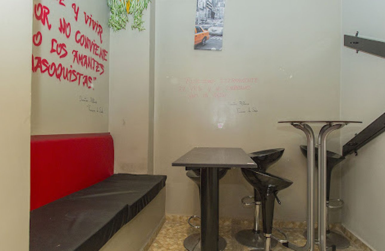 Használt ingatlanok - Commercial property -
Torrevieja - Torrevieja Centro