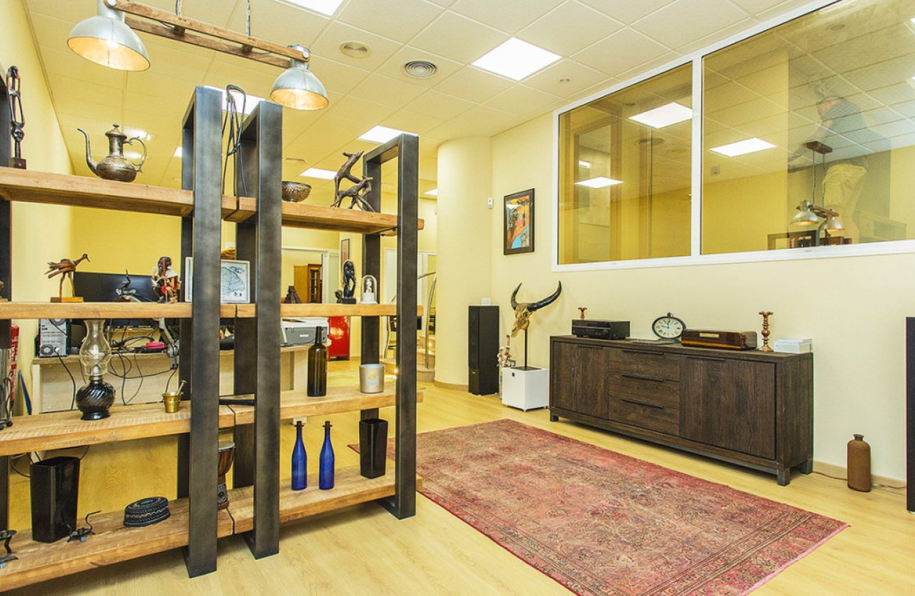 Használt ingatlanok - Commercial property -
Torrevieja - Torrevieja Centro