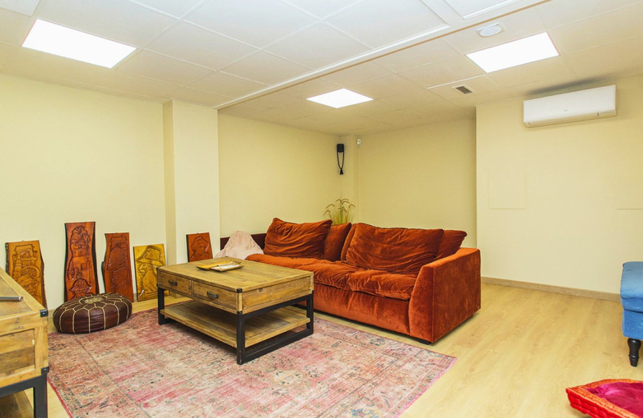 Használt ingatlanok - Commercial property -
Torrevieja - Torrevieja Centro