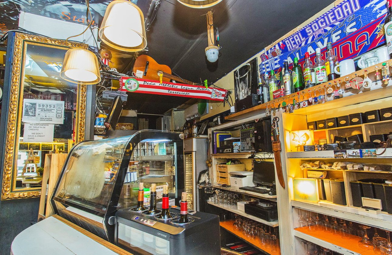 Használt ingatlanok - Commercial property -
Torrevieja - Torrevieja Centro