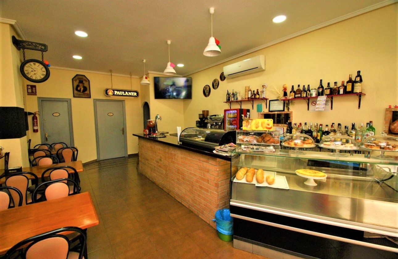 Használt ingatlanok - Commercial property -
Torrevieja - Torrevieja Centro