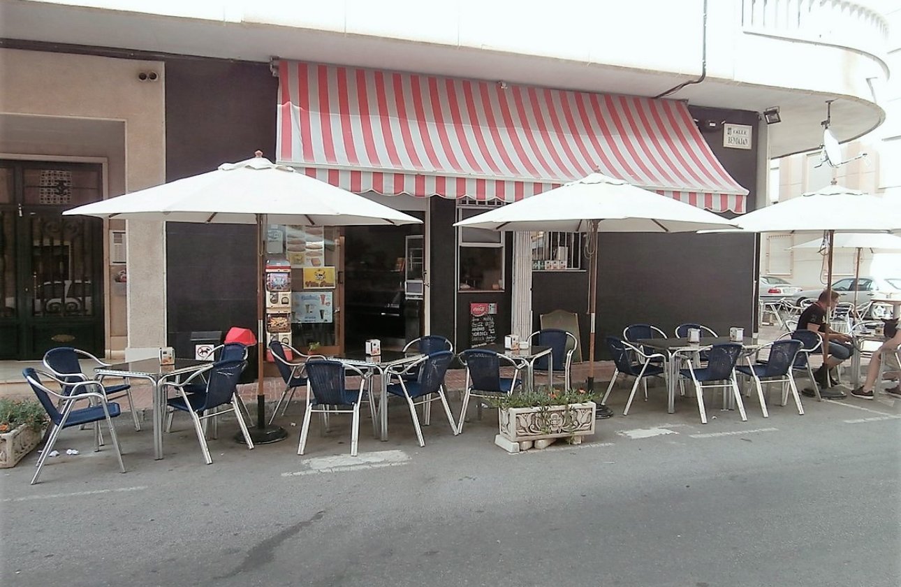 Használt ingatlanok - Commercial property -
Torrevieja - Torrevieja Centro