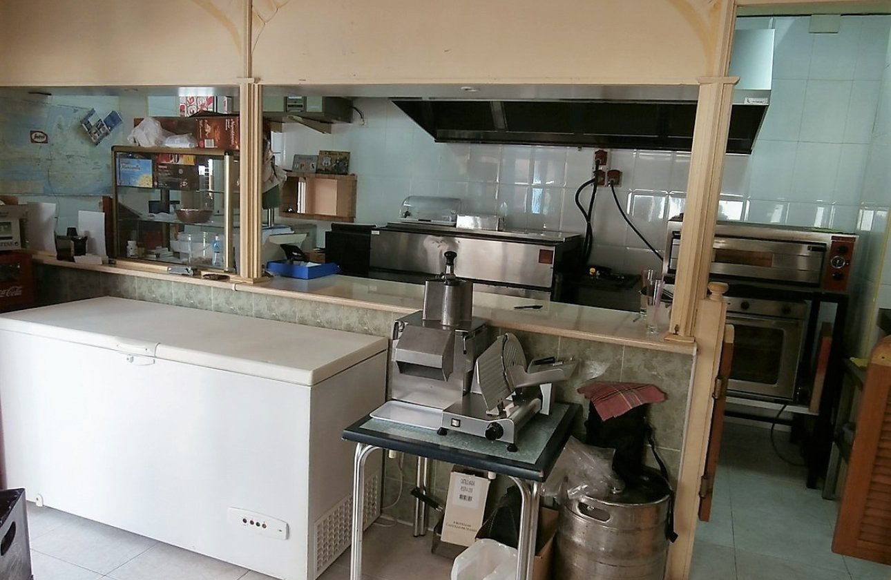 Használt ingatlanok - Commercial property -
Torrevieja - Torrevieja Centro