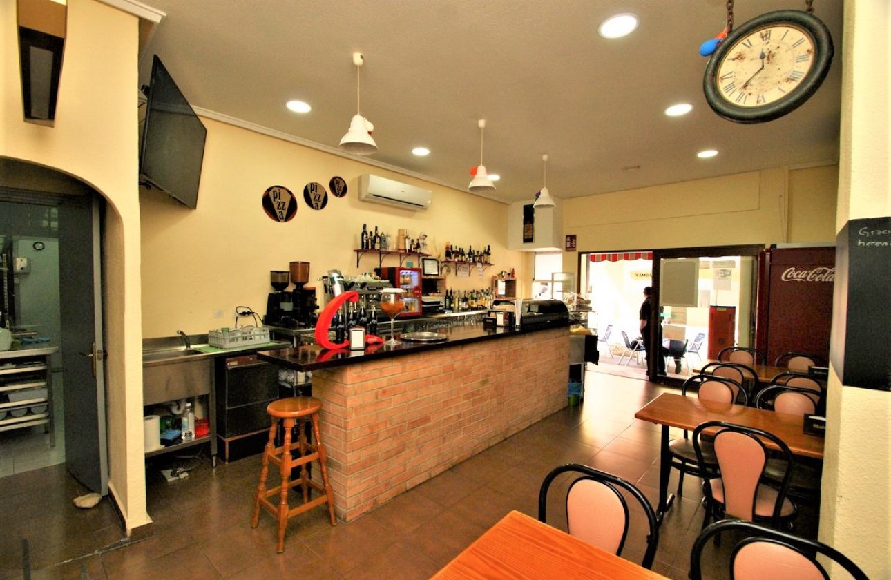 Használt ingatlanok - Commercial property -
Torrevieja - Torrevieja Centro