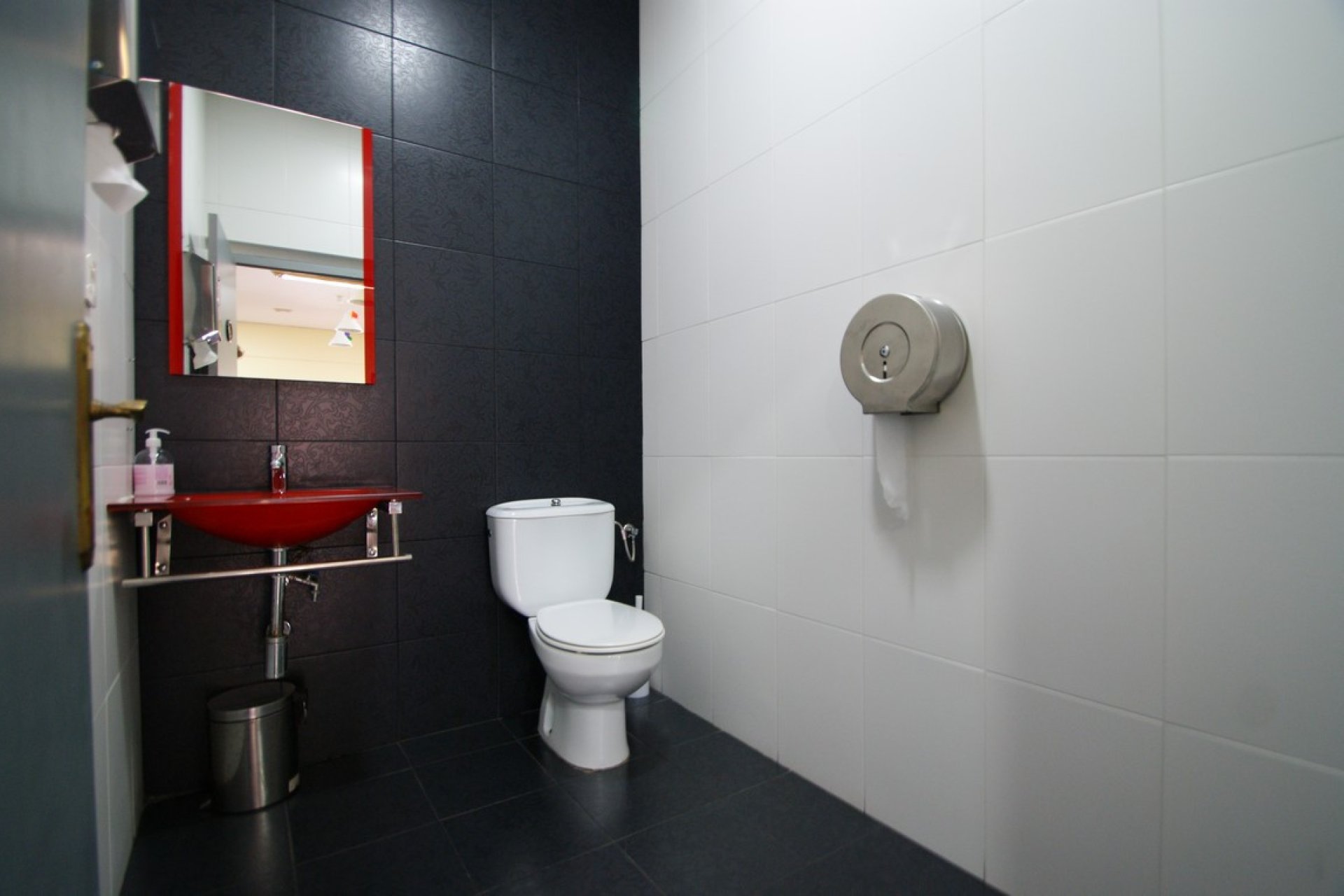 Használt ingatlanok - Commercial property -
Torrevieja - Torrevieja Centro