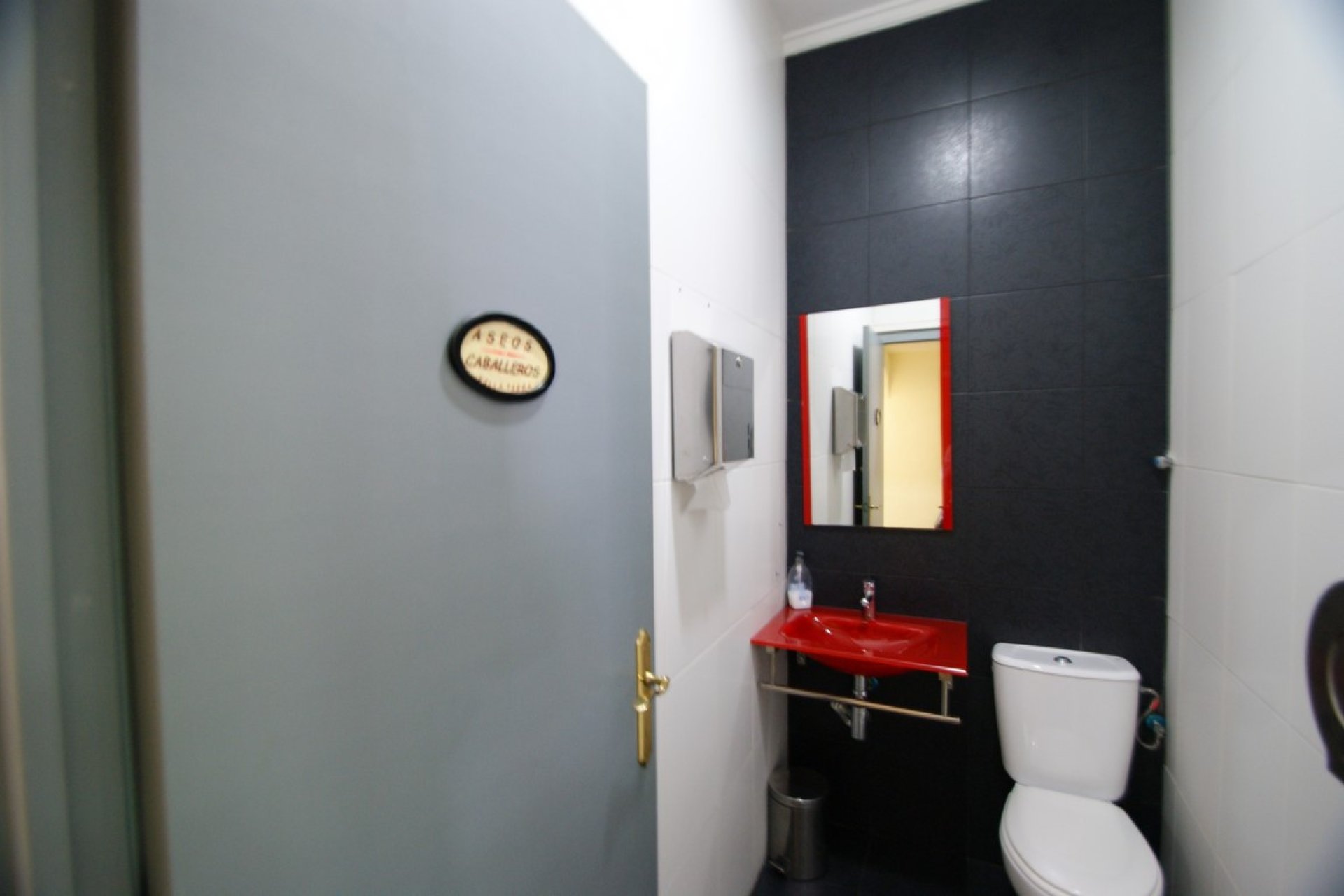 Használt ingatlanok - Commercial property -
Torrevieja - Torrevieja Centro