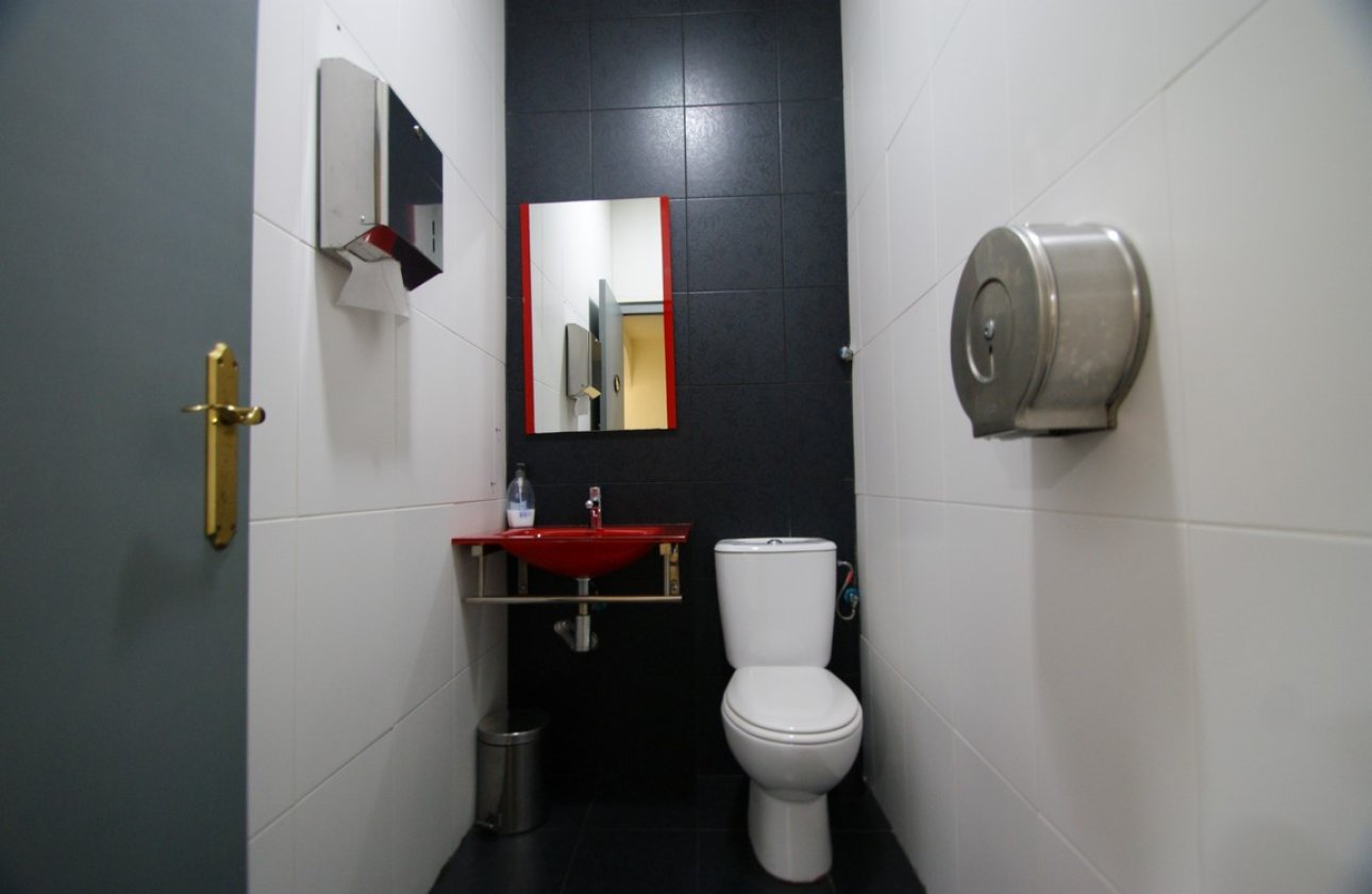 Használt ingatlanok - Commercial property -
Torrevieja - Torrevieja Centro