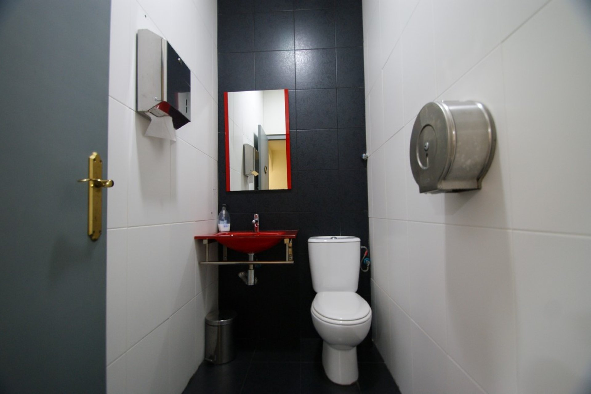 Használt ingatlanok - Commercial property -
Torrevieja - Torrevieja Centro