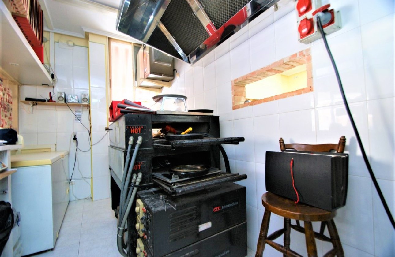 Használt ingatlanok - Commercial property -
Torrevieja - Torrevieja Centro