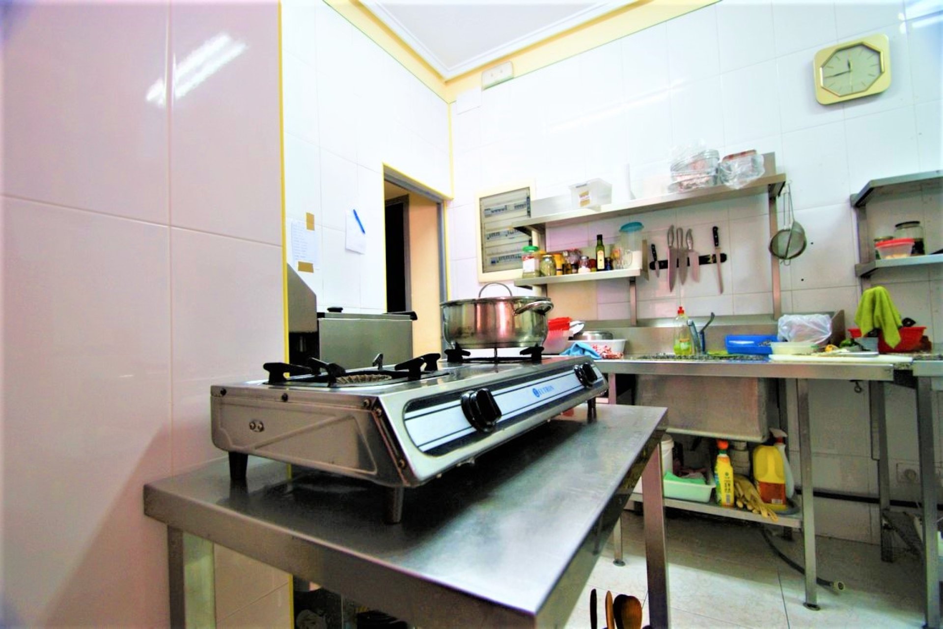 Használt ingatlanok - Commercial property -
Torrevieja - Torrevieja Centro