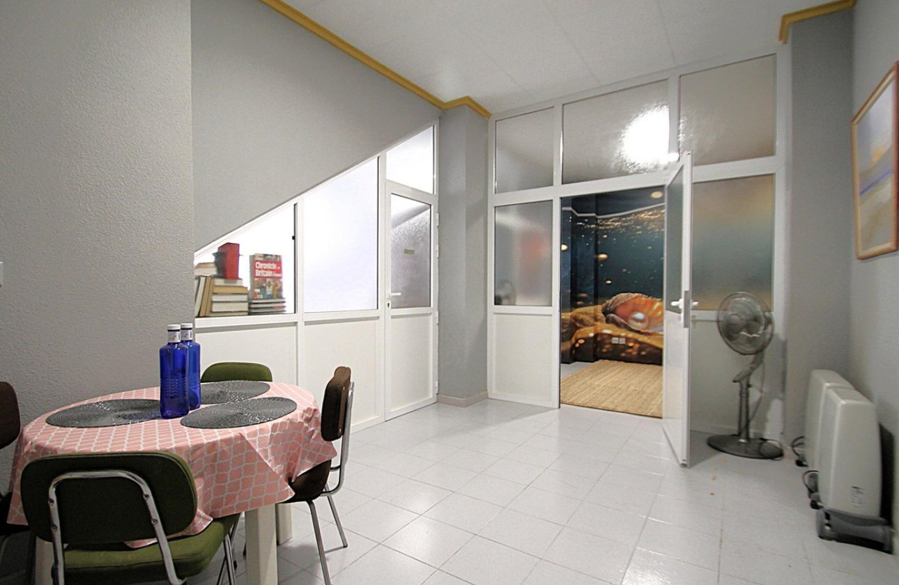 Használt ingatlanok - Commercial property -
Torrevieja - Torrevieja Centro