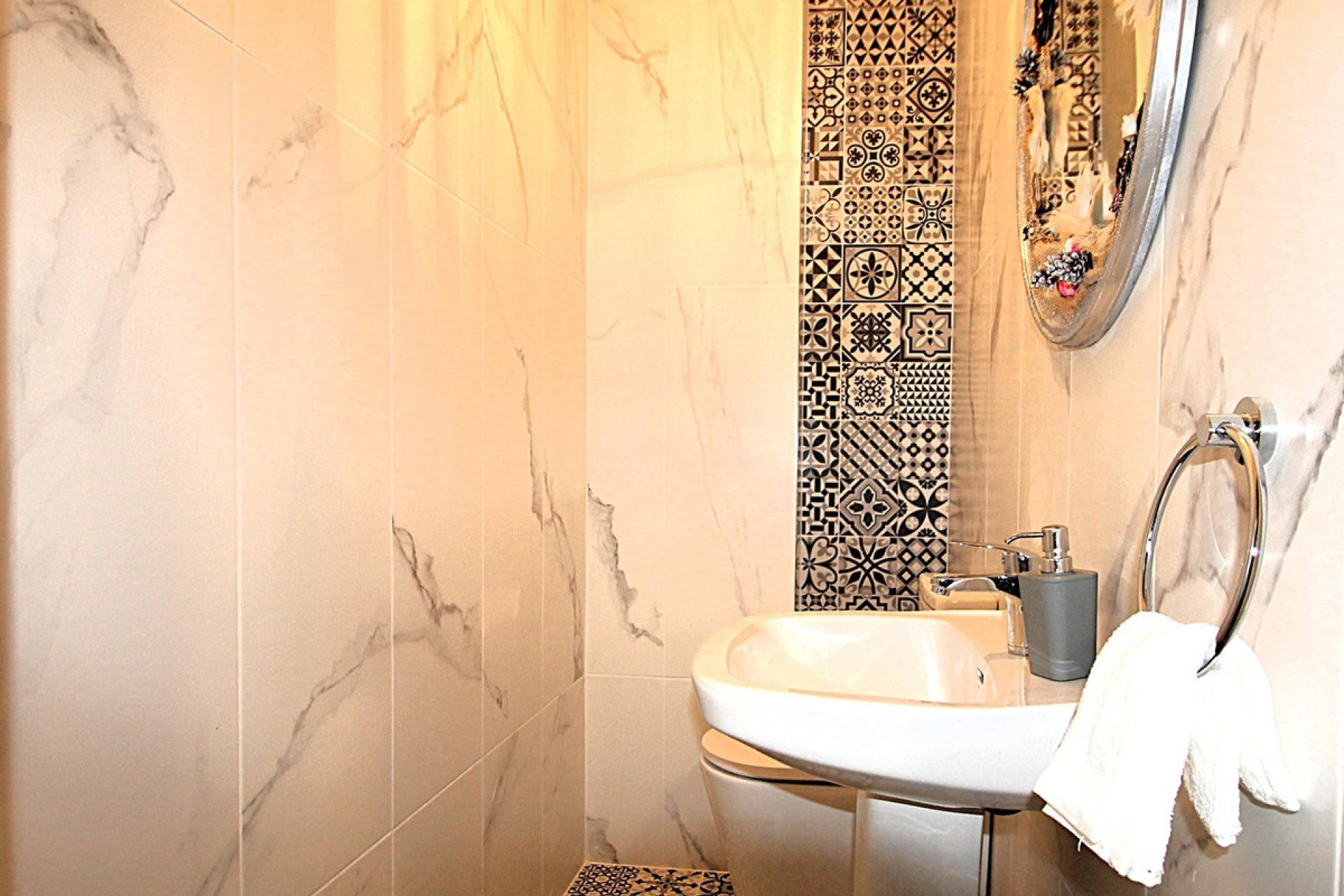 Használt ingatlanok - Commercial property -
Torrevieja - Torrevieja Centro