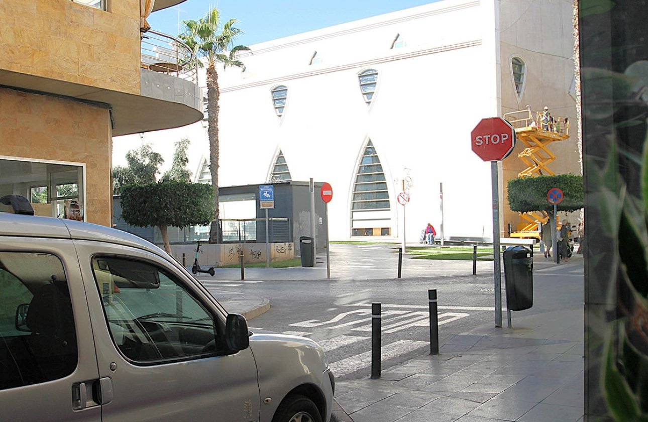 Használt ingatlanok - Commercial property -
Torrevieja - Torrevieja Centro