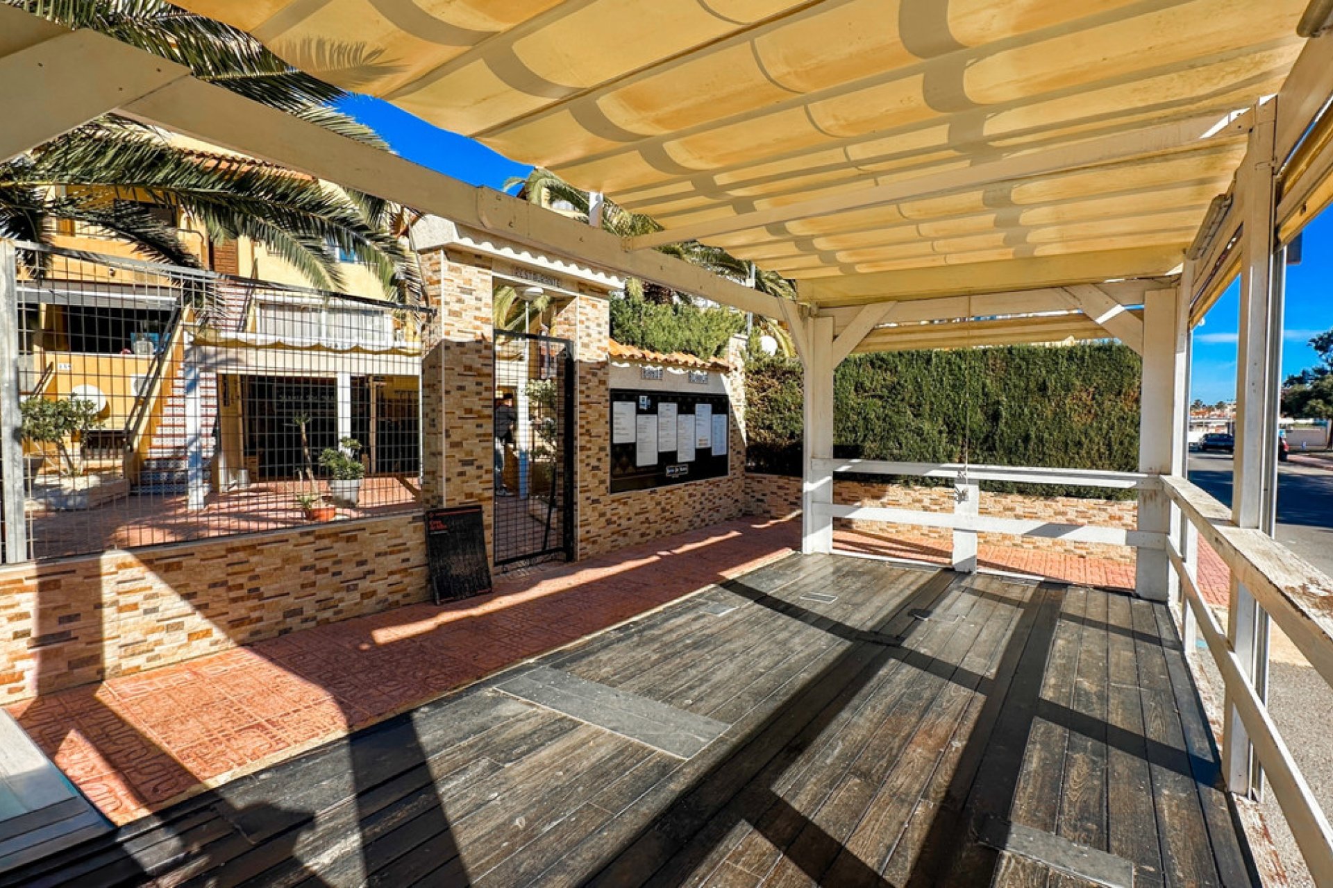 Használt ingatlanok - Commercial property -
Torrevieja - Torrevieja Centro