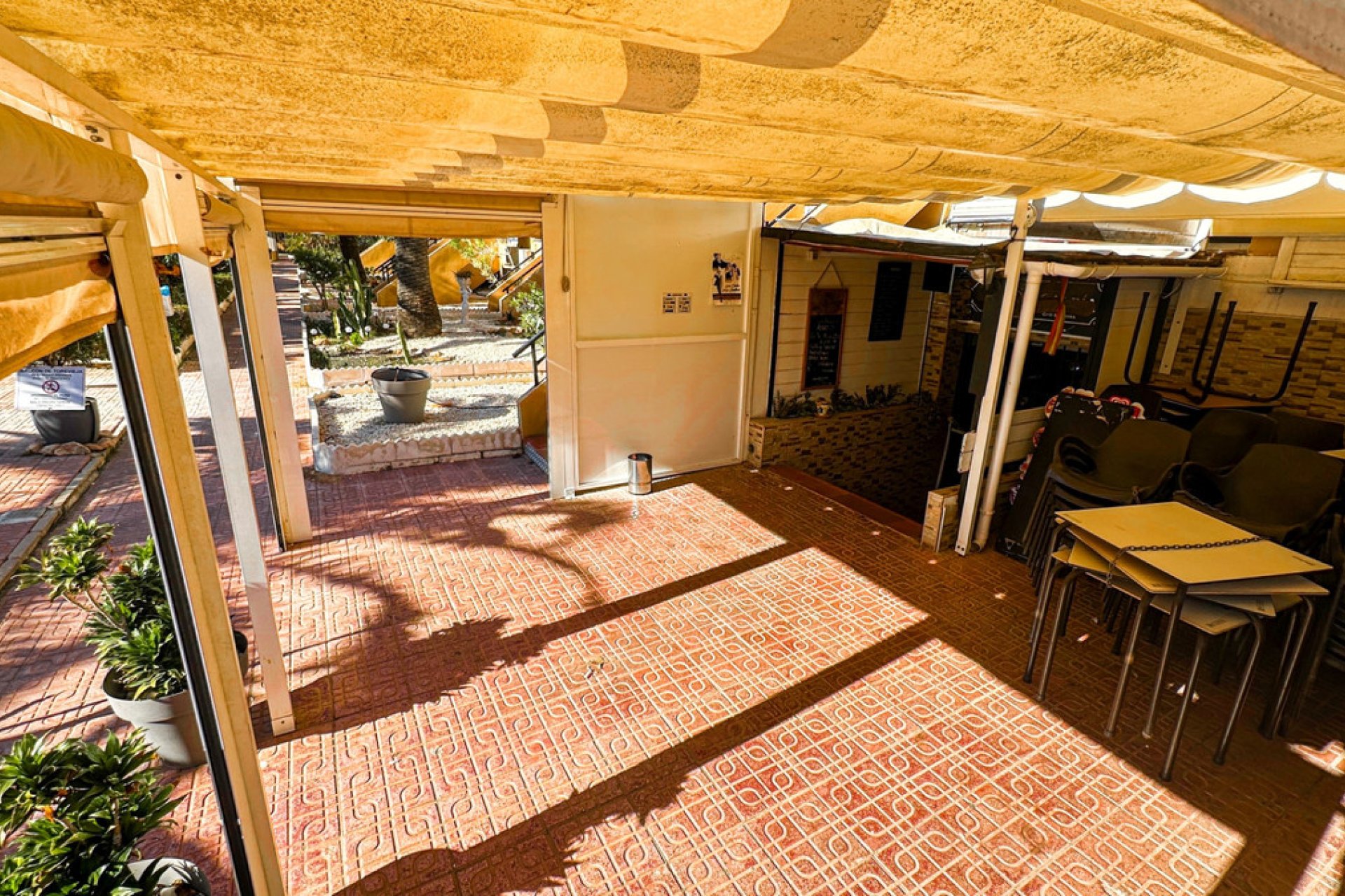 Használt ingatlanok - Commercial property -
Torrevieja - Torrevieja Centro