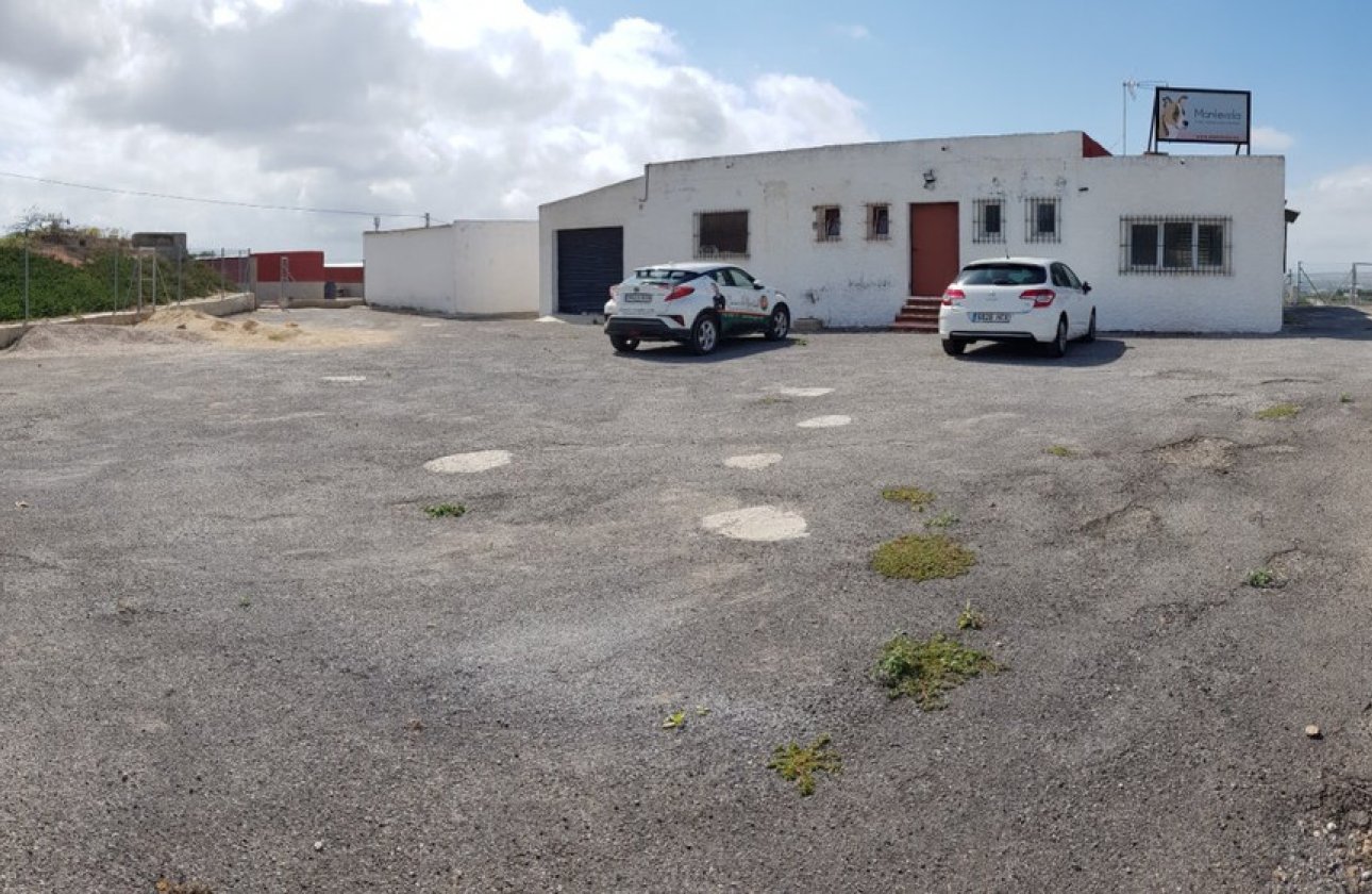 Használt ingatlanok - country house -
Los Montesinos - Los Montesinos Centro