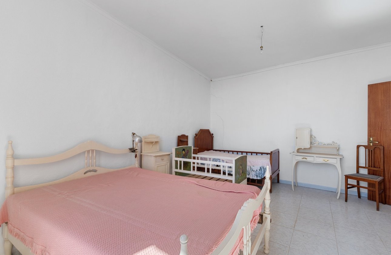 Használt ingatlanok - country house -
Orihuela - Orihuela Centro