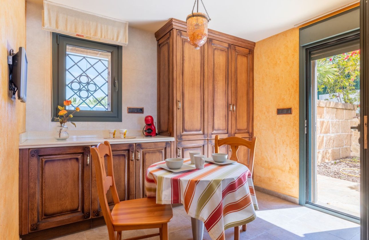 Használt ingatlanok - country house -
Teulada - Benimarco