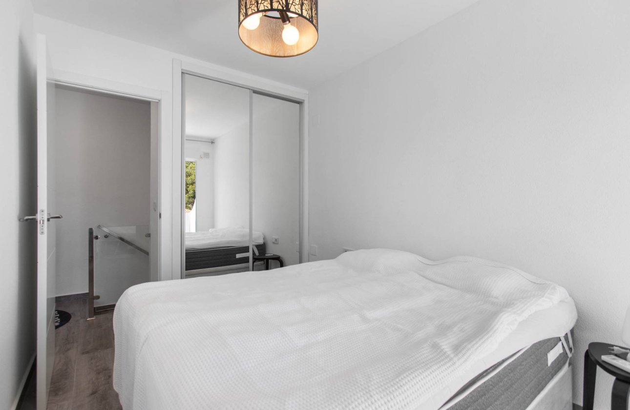 Használt ingatlanok - Duplex apartment -
Torrevieja - Lago Jardin