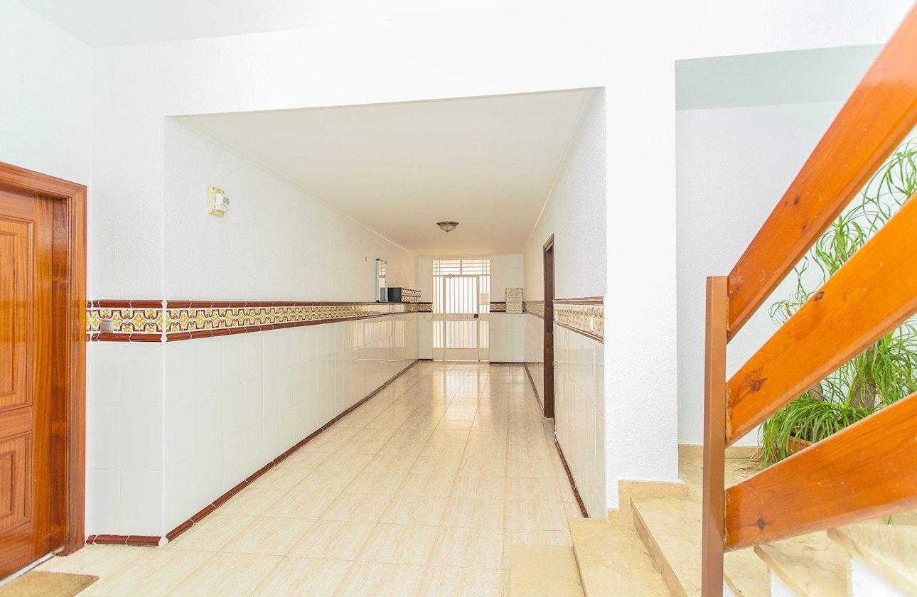 Használt ingatlanok - Flat -
Torrevieja - Playa del Cura