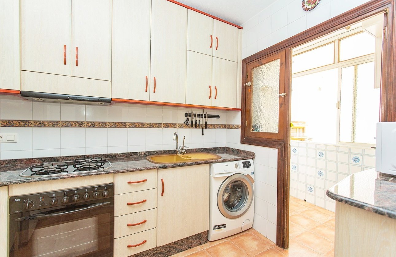 Használt ingatlanok - Flat -
Torrevieja - Playa del Cura