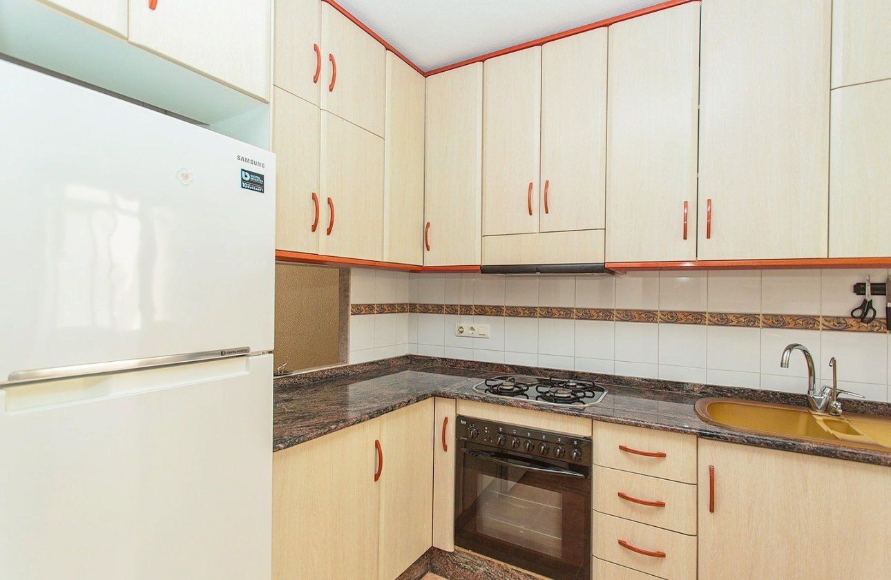 Használt ingatlanok - Flat -
Torrevieja - Playa del Cura