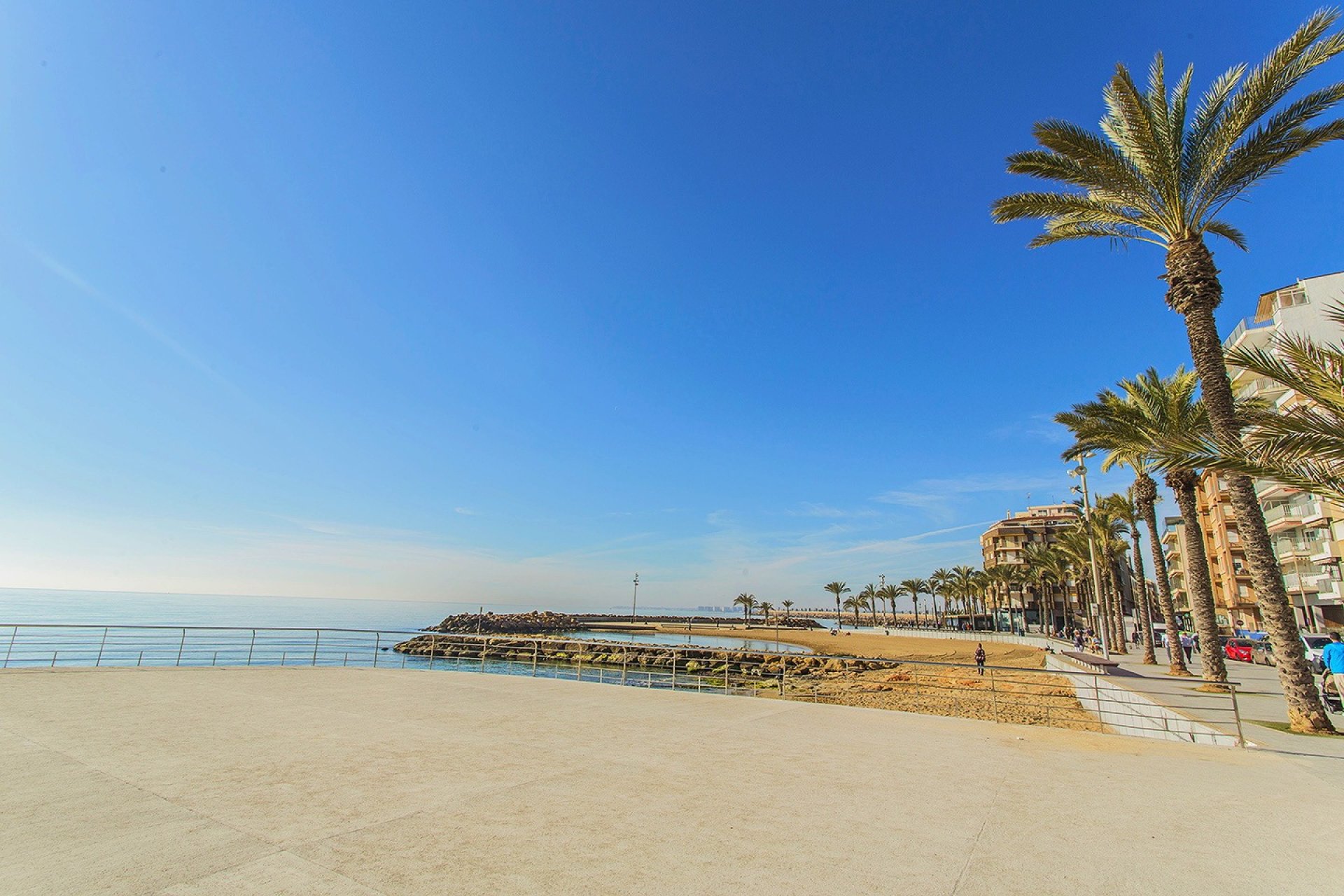 Használt ingatlanok - Flat -
Torrevieja - Playa del Cura