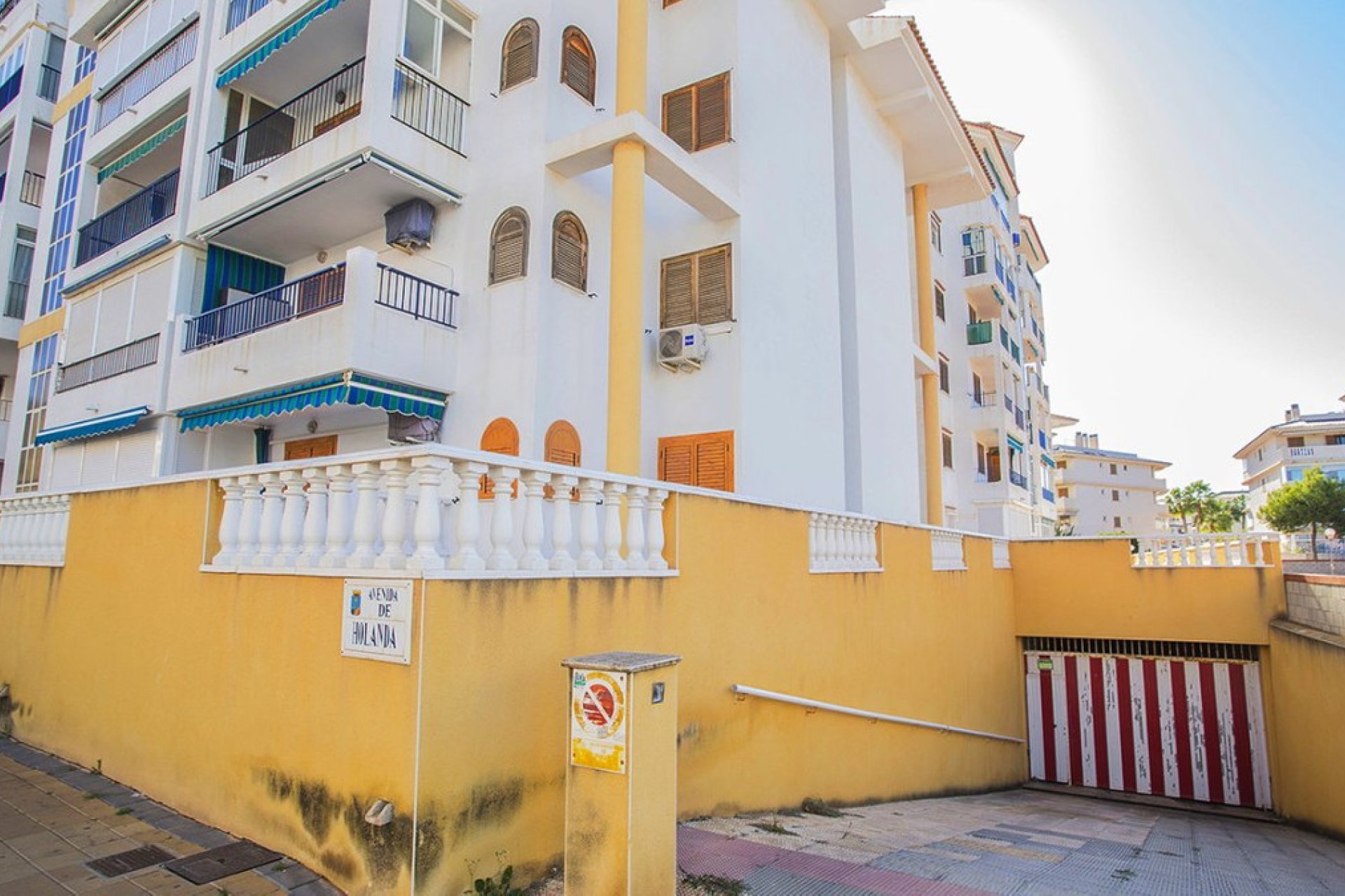 Használt ingatlanok - Garázs -
Torrevieja - La Mata