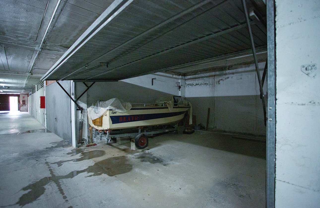 Használt ingatlanok - Garázs -
Torrevieja - Torrevieja Centro