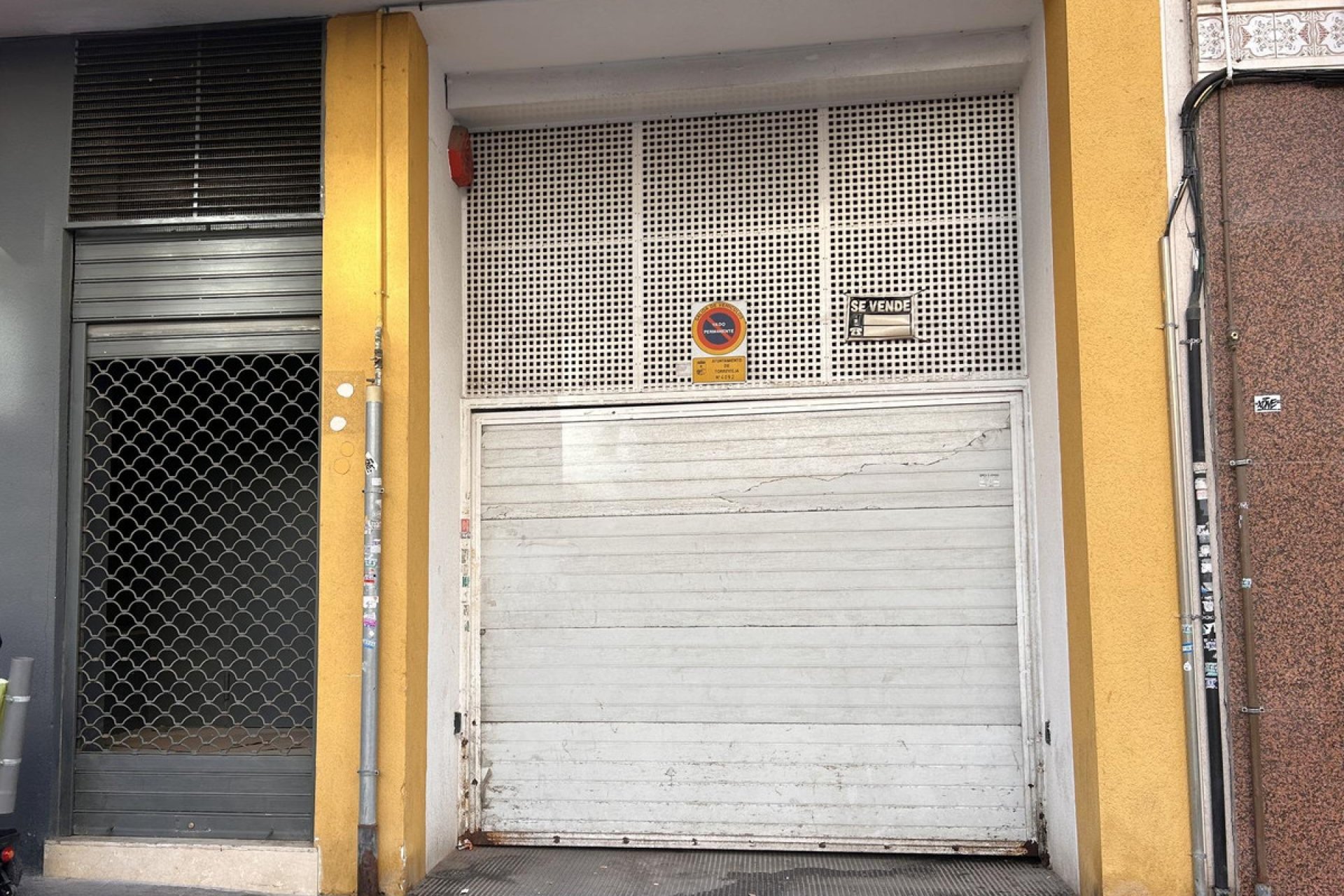 Használt ingatlanok - Garázs -
Torrevieja - Torrevieja Centro