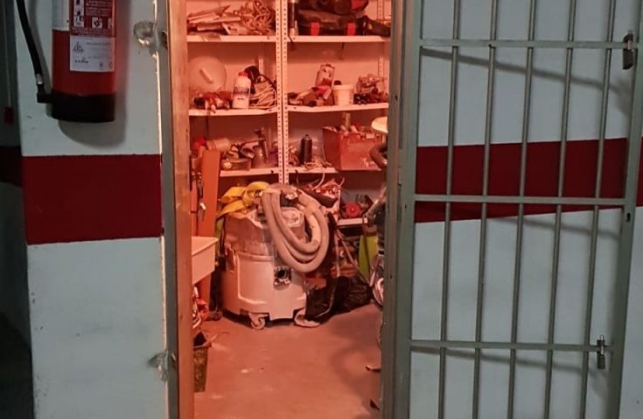 Használt ingatlanok - Garázs -
Torrevieja