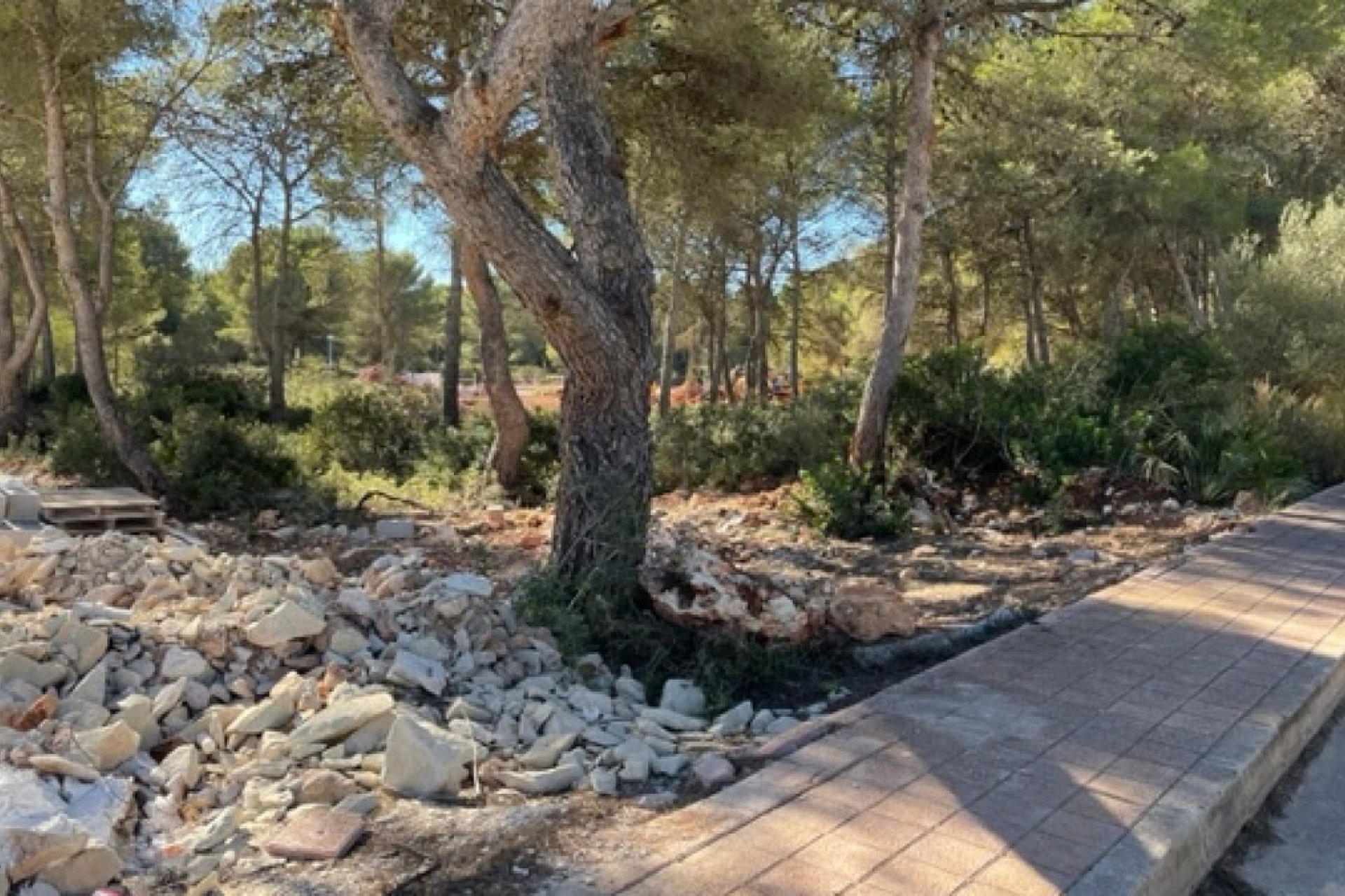 Használt ingatlanok - land -
Villajoyosa - La Cala