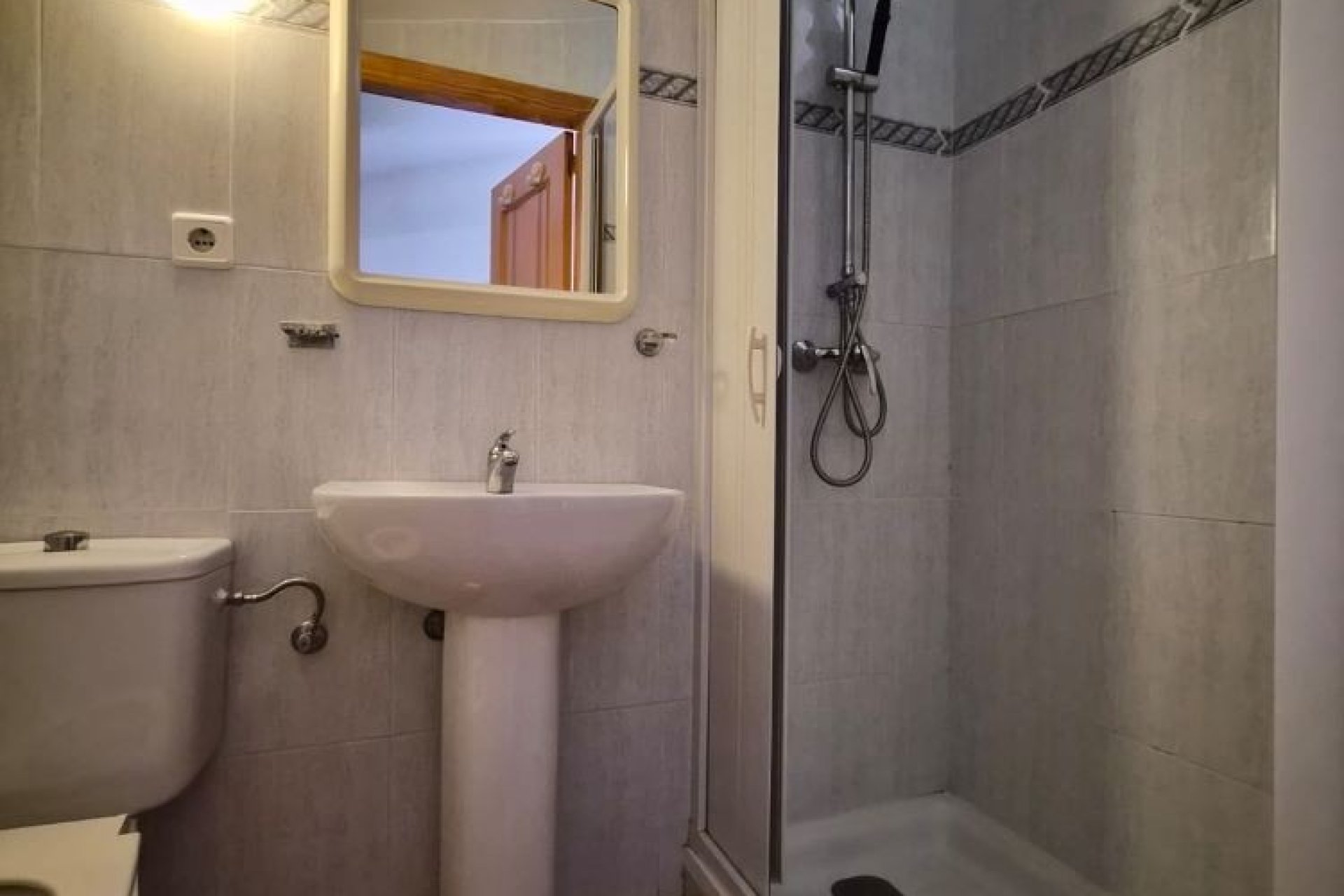 Használt ingatlanok - Sorház -
Orihuela Costa - Playa Flamenca