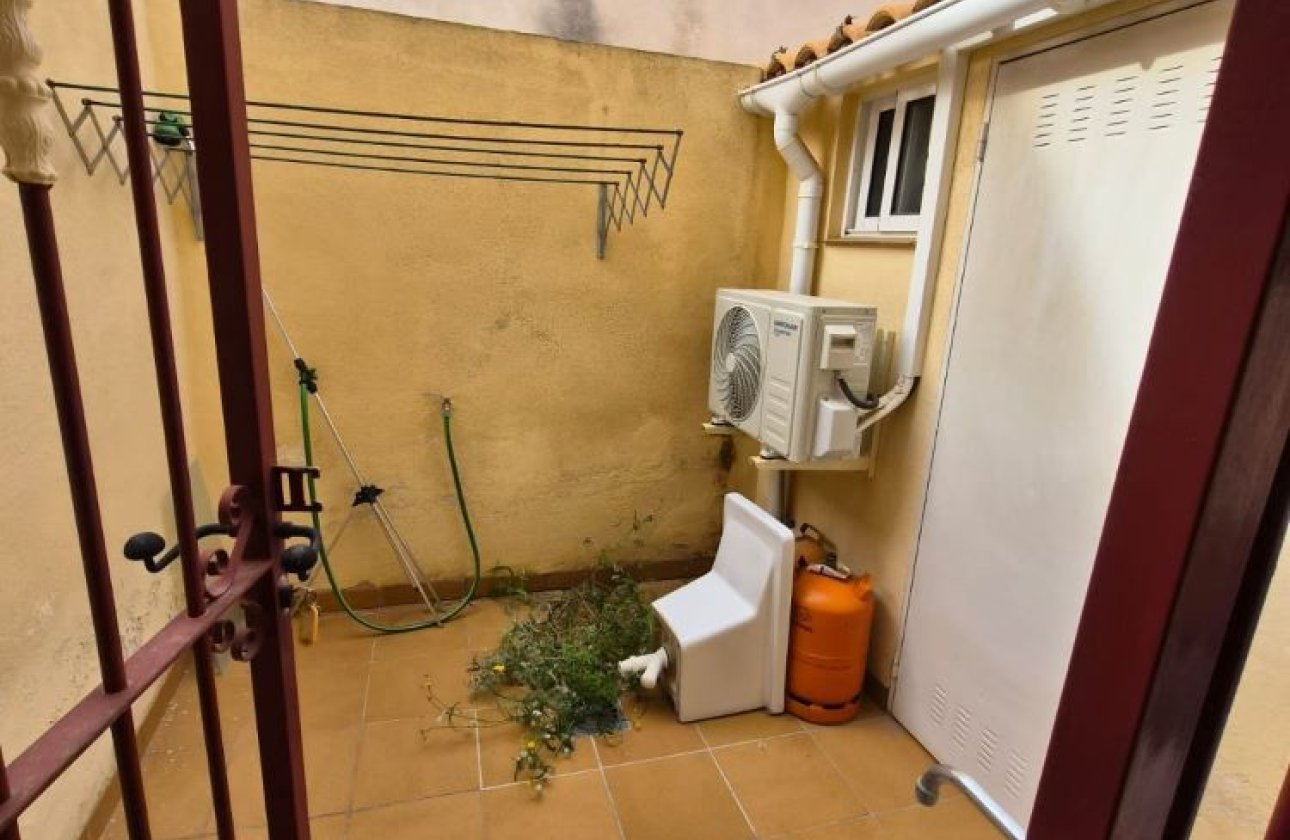 Használt ingatlanok - Sorház -
Orihuela Costa - Playa Flamenca