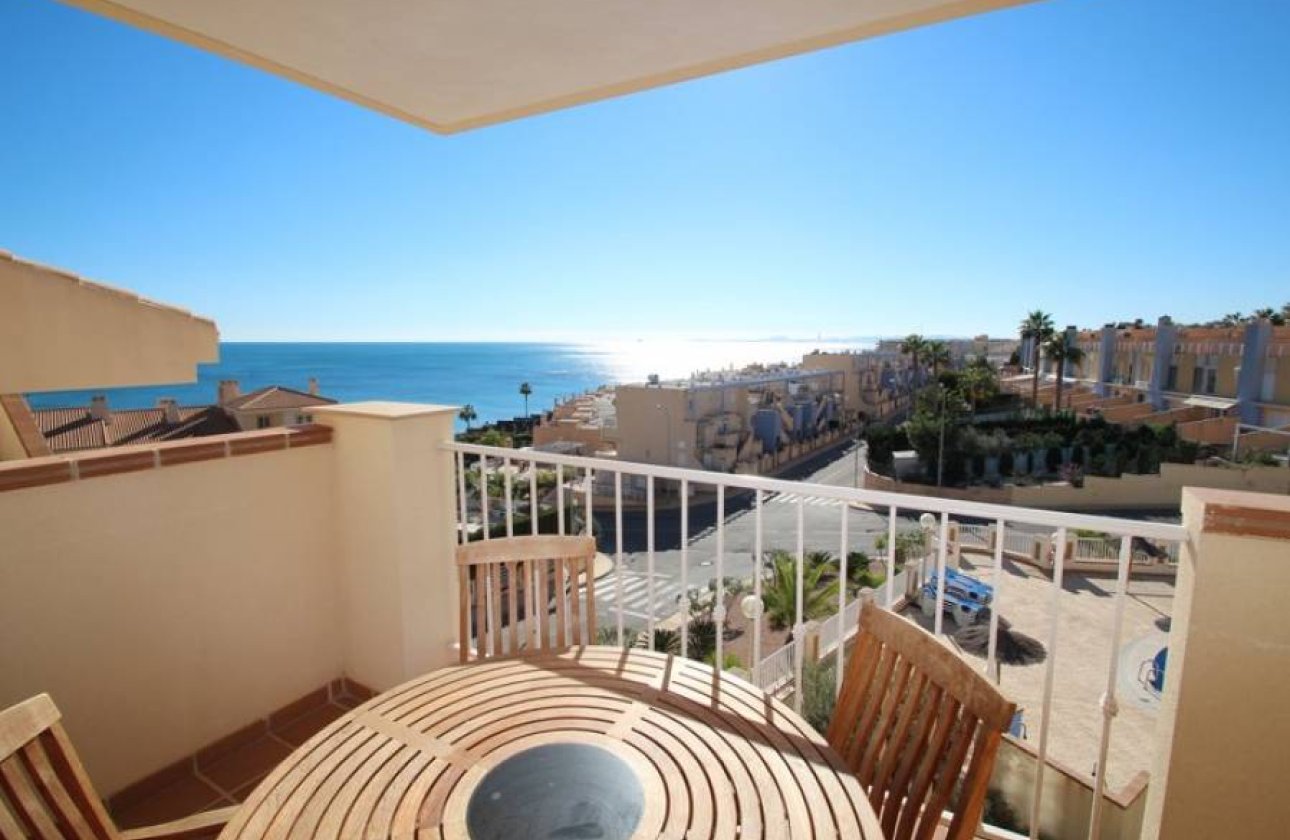 Használt ingatlanok - Tetőtéri lakás -
Orihuela Costa - Campoamor