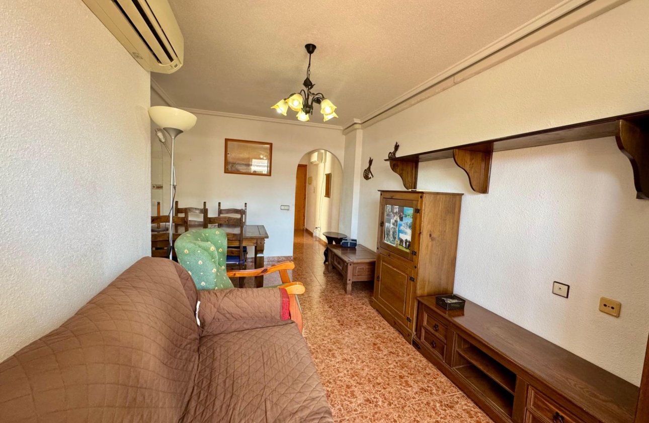 Használt ingatlanok - Tetőtéri lakás -
Torrevieja - Centro