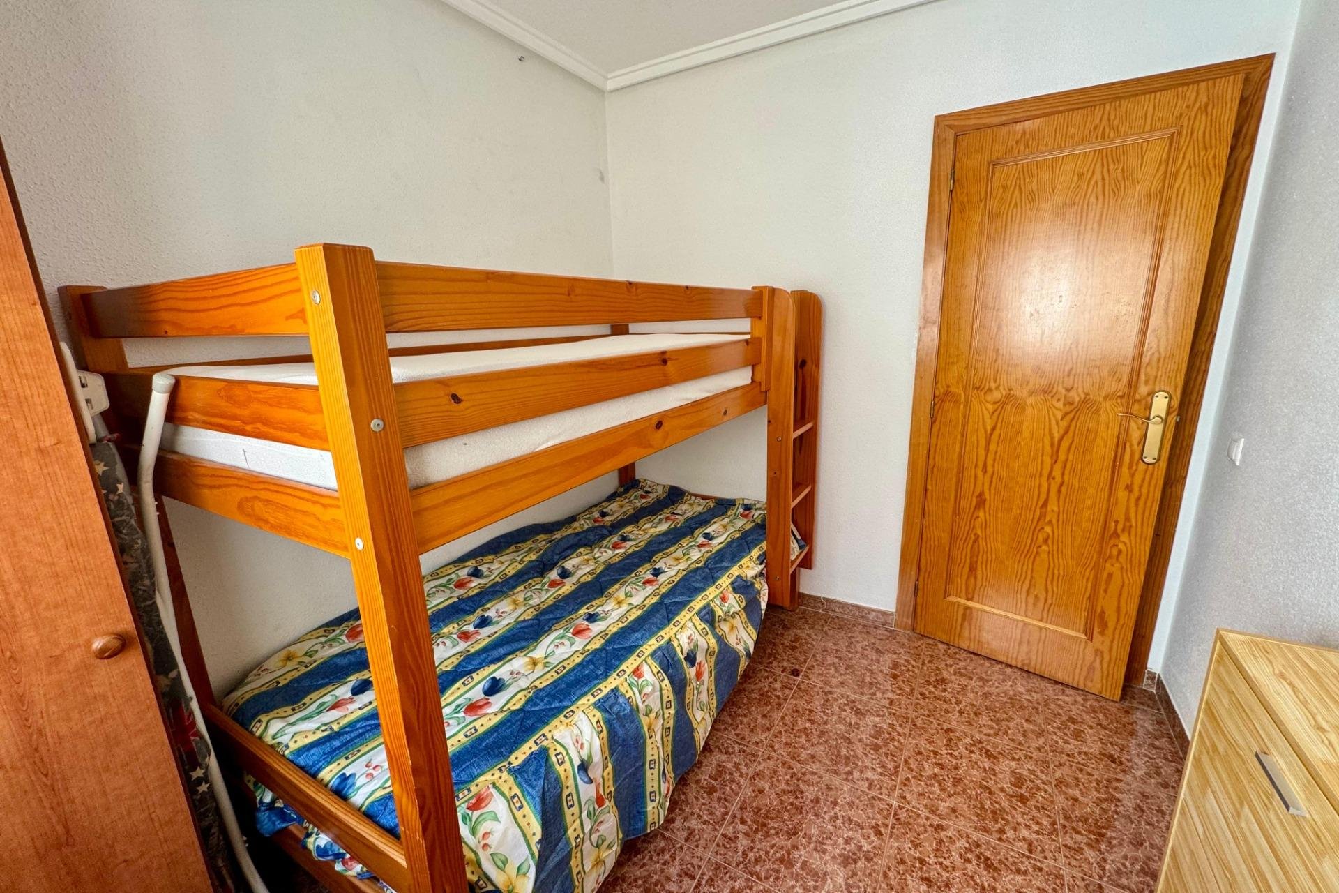 Használt ingatlanok - Tetőtéri lakás -
Torrevieja - Centro