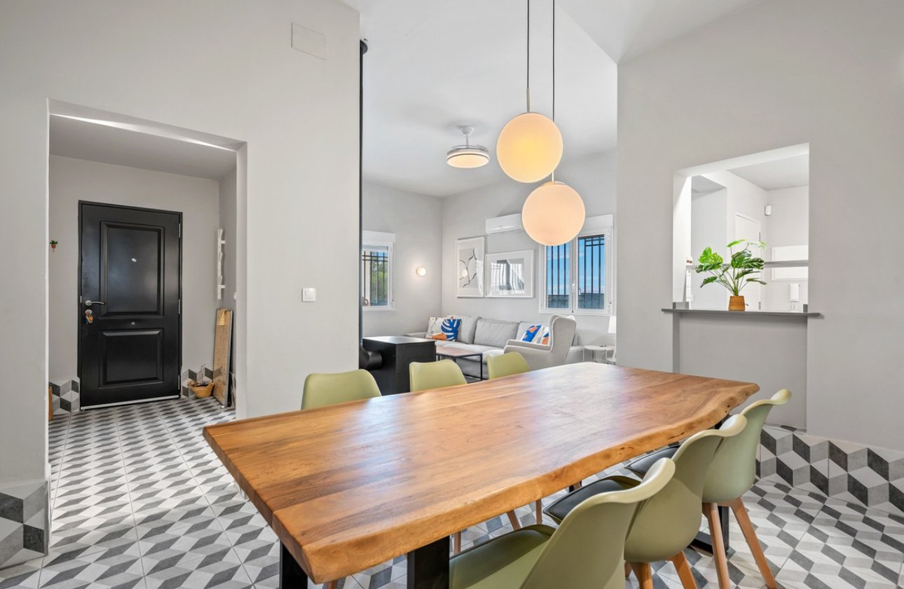 Használt ingatlanok - Town House -
Elche - Elche Centro