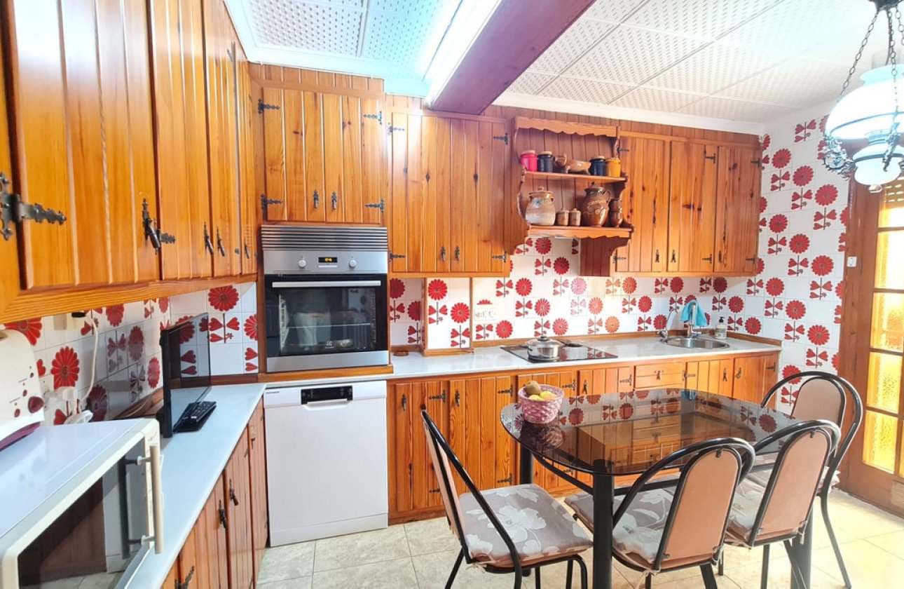 Használt ingatlanok - Town House -
Elda - Elda Centro