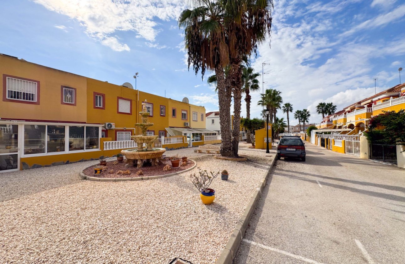 Használt ingatlanok - Town House -
Orihuela - La Regia