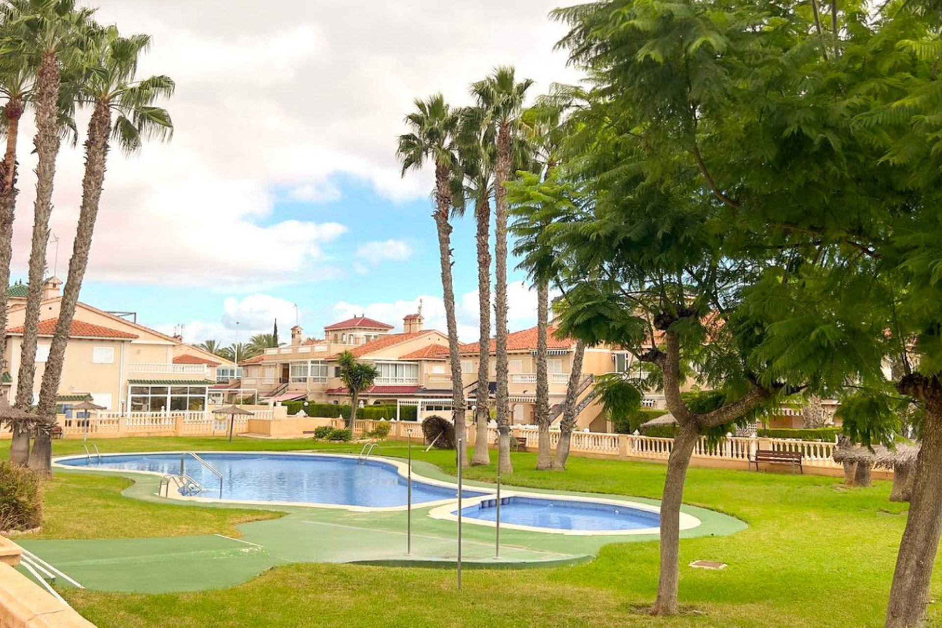 Használt ingatlanok - Town House -
Orihuela - La Zenia