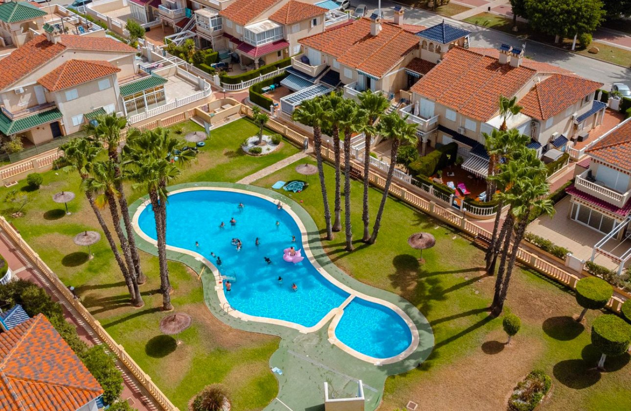 Használt ingatlanok - Town House -
Orihuela - La Zenia