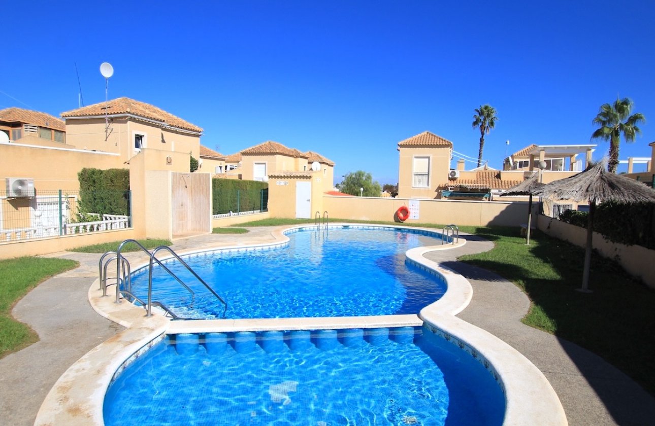 Használt ingatlanok - Town House -
Orihuela - Los Balcones