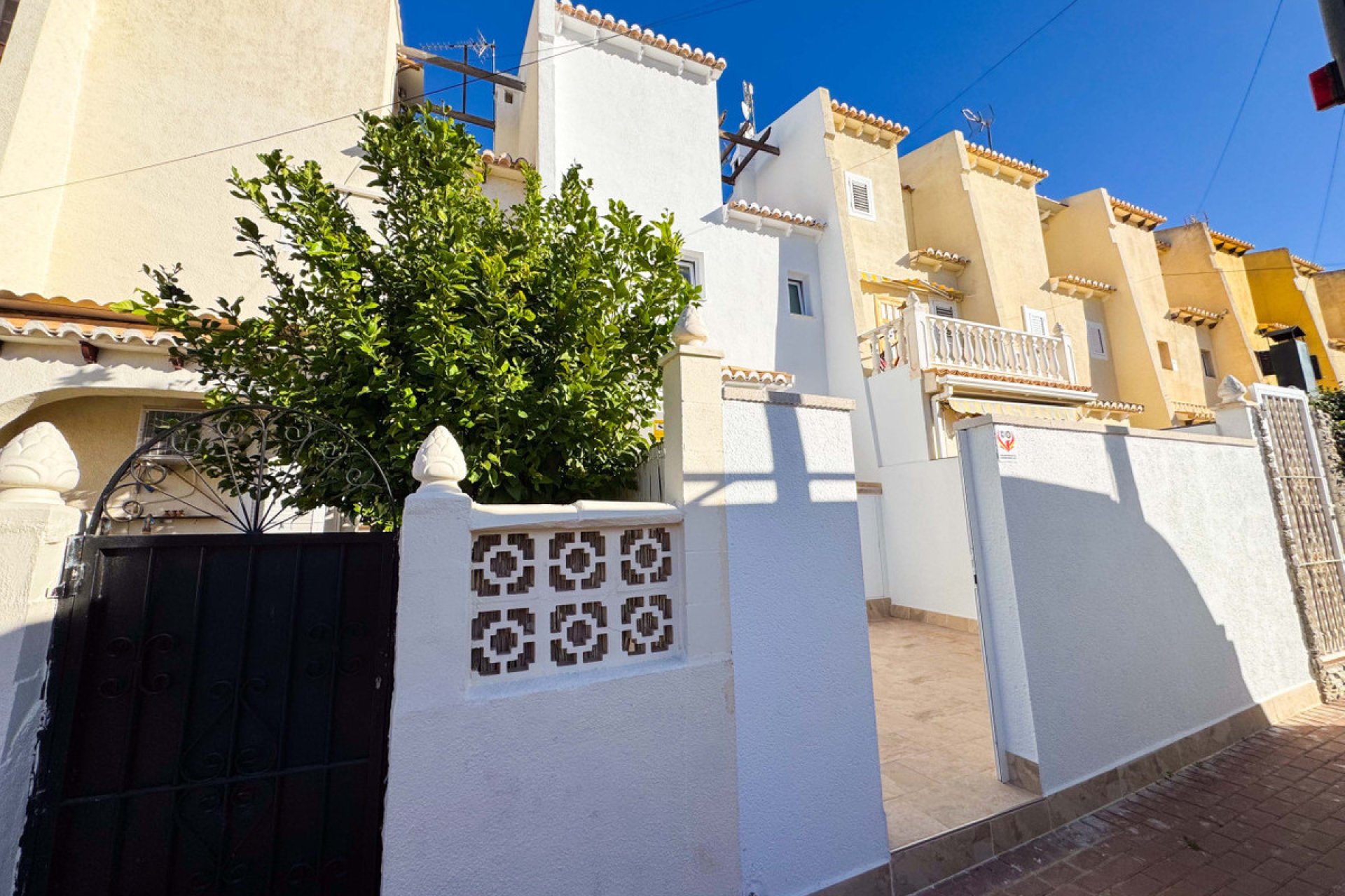 Használt ingatlanok - Town House -
Orihuela - Los Balcones