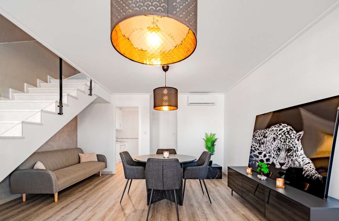 Használt ingatlanok - Town House -
Orihuela - Los Balcones