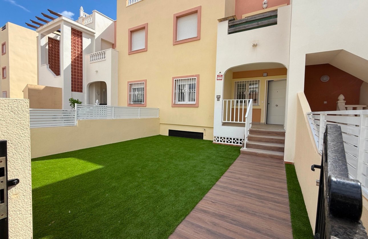 Használt ingatlanok - Town House -
Orihuela - Orihuela Costa